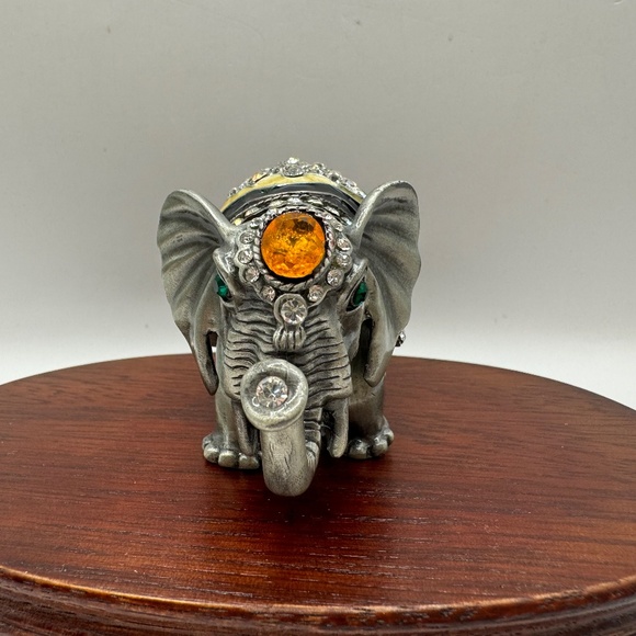 Elephant enamelled pewter trinket box. Austrian crystal w/ magnetic closure. - Picture 2 of 9
